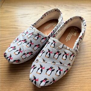 Women's TOMS Penguin Slip-On Shoes in Light Gray with Black and Red Accents